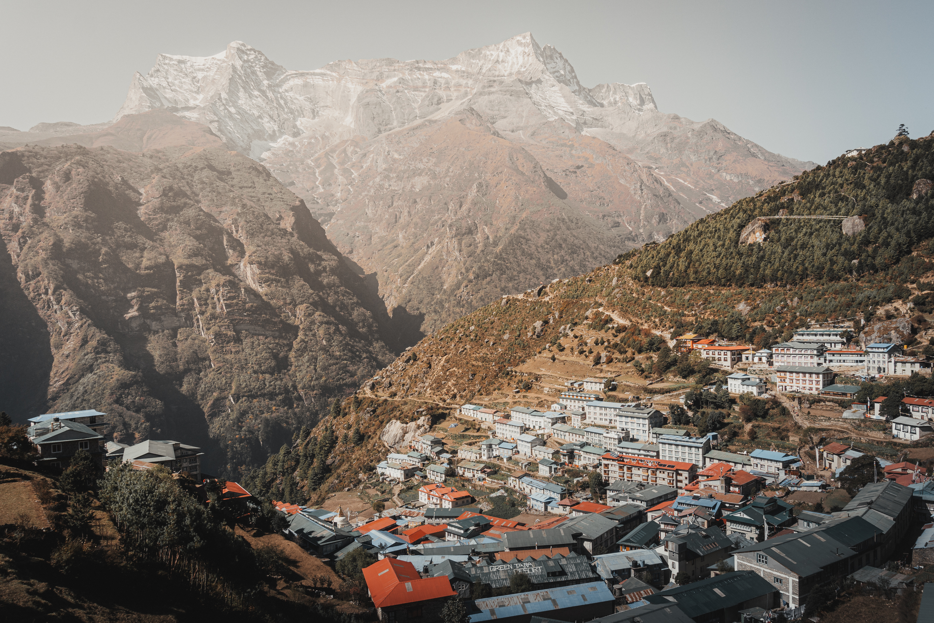 Clear mountain views on the Everest Base Camp trail in October